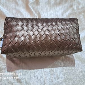 Myglamm Braided Effect Makeup Vanity Pouch 👝