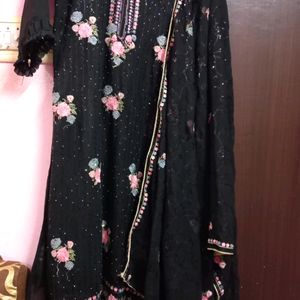 Reduced PriceBLACK PAKISTANI SUIT🖤