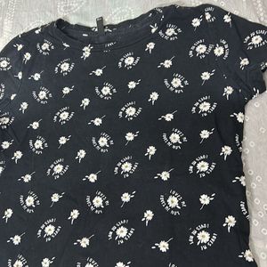 Black T-shirt With Flower Print