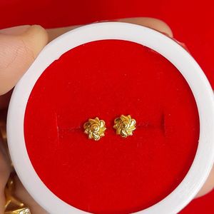 Beautiful New Flower Desine Studs