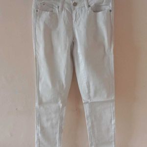 A White Denim Jeans For Women