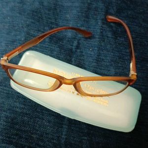 Unisex Frame With Glass