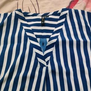 Striped 3/4th sleeve top