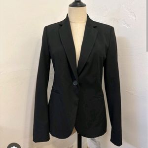 Price Drop: Trendy Zara Black Blazer!!! Hardly Use