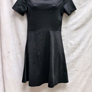 4.18.8 CUTE BLACK DRESS