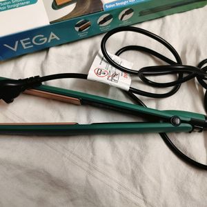 Vega Ceramic Coated Plates Straightener