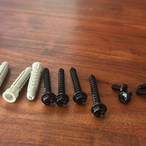 4 Set Of Screws- A Class Quality Top Notch