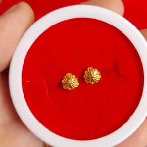 Beautiful New Flower Desine Studs