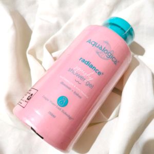 Aqualogica Radiance+ Shower Gel