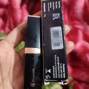 Manish Malhotra Liquid Lipstick Shade Strip Tease