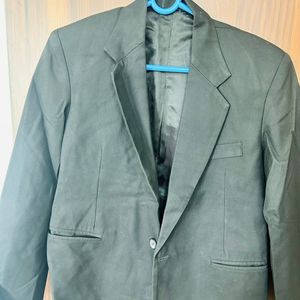 Raymond’s Women Business Suit With Two Shirts