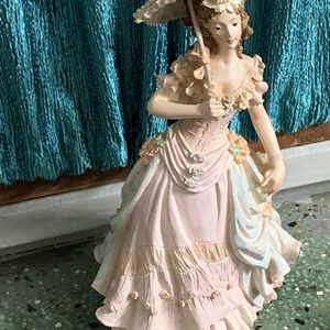 Price Drop!!!Beautiful Victorian Lady Figurine