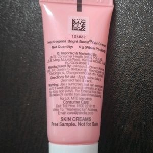 NEUTROGENA BRIGHT BOOST GEL CREAM