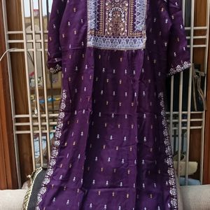 Trending Nyra Kurti