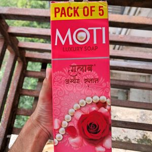 MOTI Gulab Luxury Bath Soap (PACK OF 4)