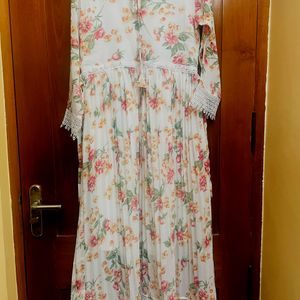 Beautiful Floral Print Dress For Sale