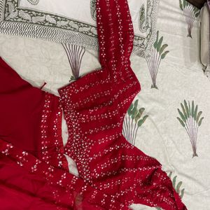 Red Lehnga Chuni