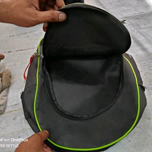 Laptop Bag Pack In Good Condition