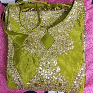 New/Unused Embroiderd Kurta With Dupatta Pant