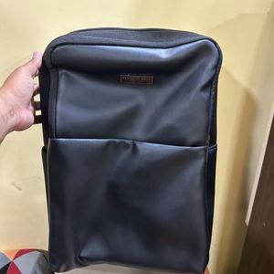 Kenneth Cole Bagpack