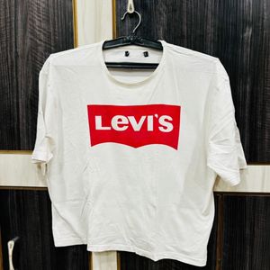 levis tshirt