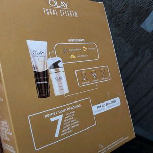 NEW WITH TAG OLAY TOTAL EFFECTS GIFTPACK