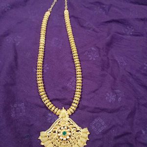 Traditional Necklong Chain.