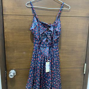 Berrylush Navy Blue Floral Dress With Freebie