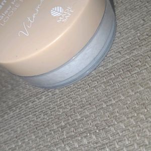 Mamaearth Glow Mattiying Loose Powder