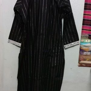 Black embroidery kurti