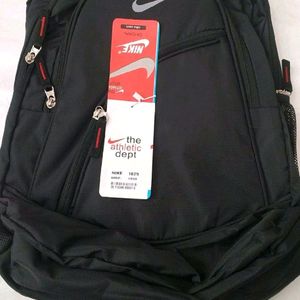 Branded Nike bagpack Fir Men And Women