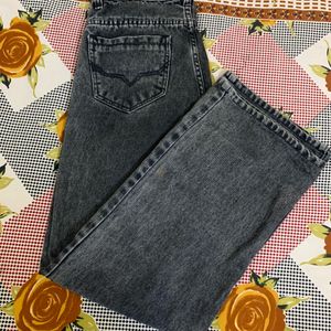 Wide Leg Ruff Jeans