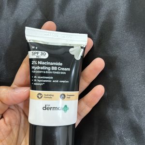 The Derma Co SPF 30 PA++ 2% Niacinamide BB Cream