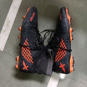 Vector X Jaguar Football Shoes