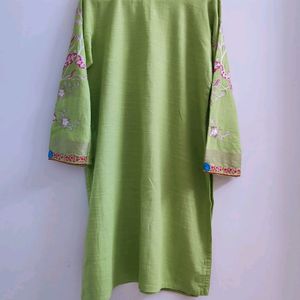 💚 Fully Embroidered Beautiful Kurta