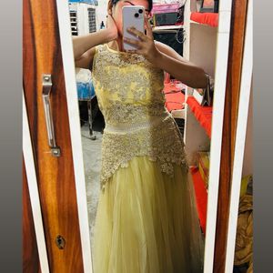 HEAVY SEQUINS GOWN