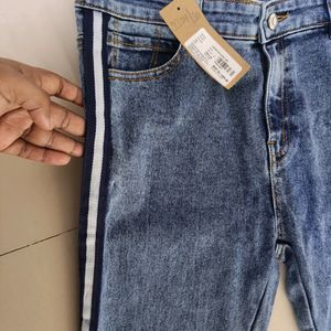 Women Skinny Fit Jeans