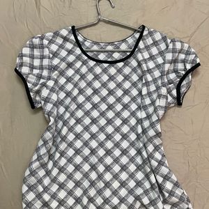 Korean Simple Checkered Pattern Top