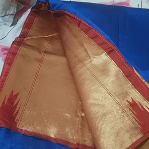 Royal Blue 🔵 And Maroon Light Weight Saree