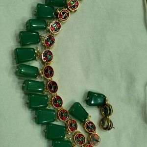 Beautiful Beeds and Kundan Set