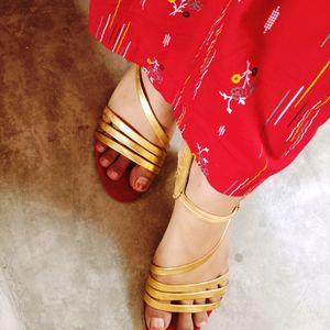 Red Velvety Heel 👠