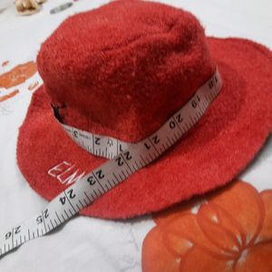 Round Cap Red Color