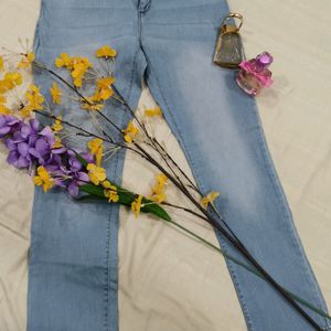 Sustainable Stylish Blue Jeans On a Budget!