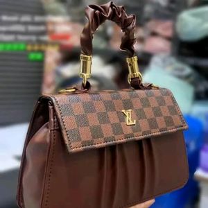 Lv Stylish New Sling Bag In Coffee Brown Color ☕️