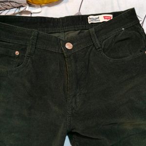 Levi's Courdroy Jean