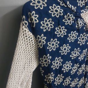 M Size Crocheted Sleeves Top