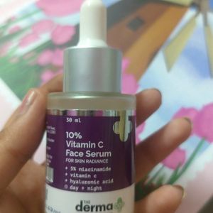 Derma co Vit c Serum