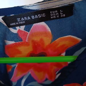 ZARA Beautiful Floral Top✨ - New