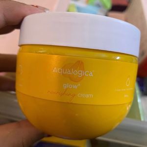 Aqualogica Glow + Nourishing Cream