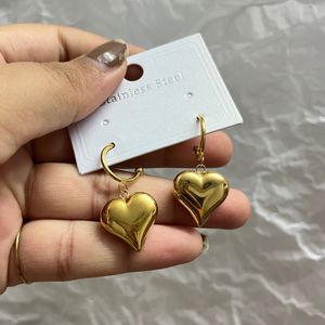 Hanging Hearts earrings